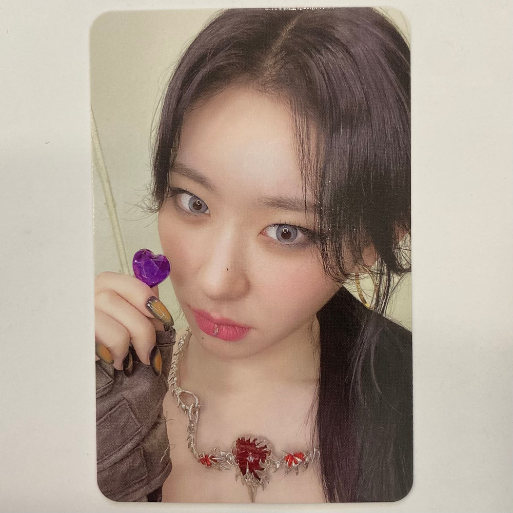 ITZY - Born To Be Album Photocards