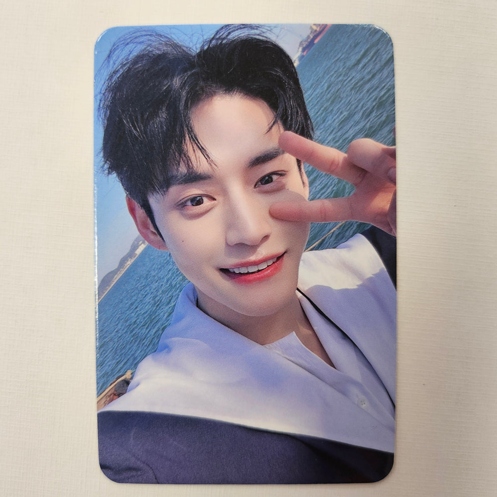 ZEROBASEONE - YOU HAD ME AT HELLO Soundwave Preorder Photocard