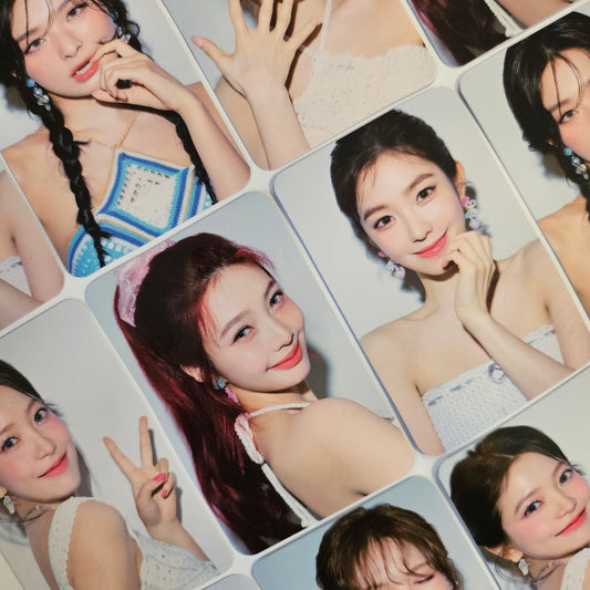 Red Velvet - Seasons Greetings 2025 Fanplee Pre-order Benefit Photocards