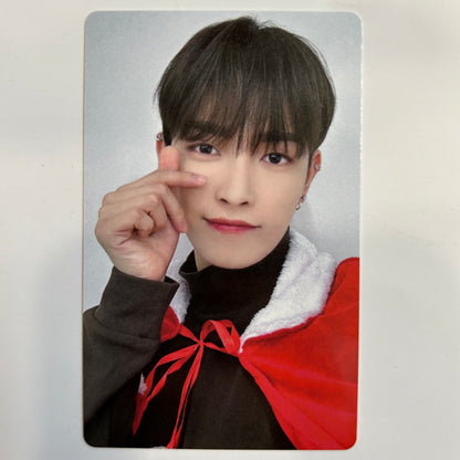 ATEEZ - ATEEZ X KAURA Christmas Photocard