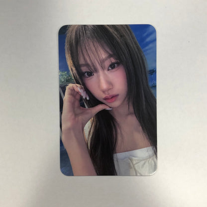 IZNA- N/a Soundwave Pre-order Benefit Photocard