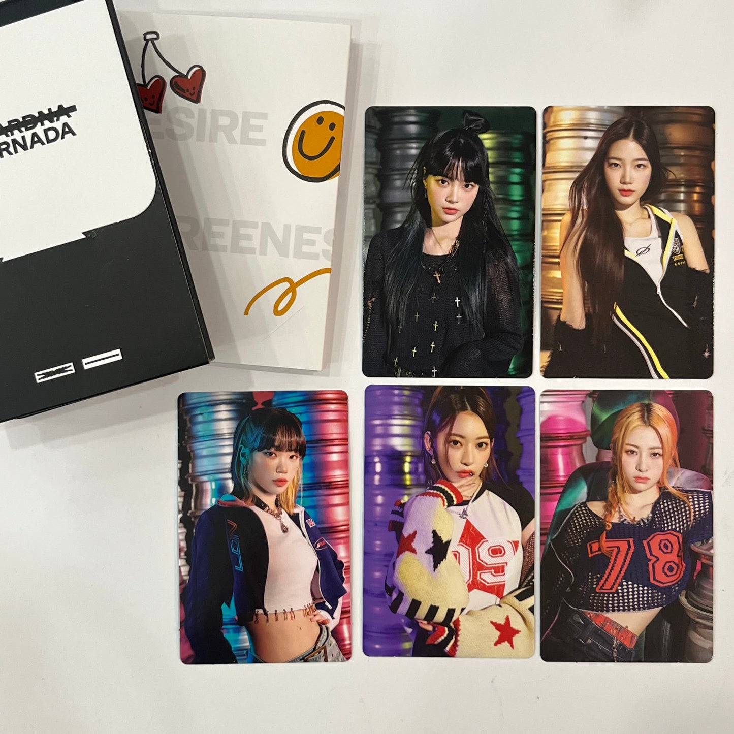 LE SSERAFIM - FEARNADA Photocard Set