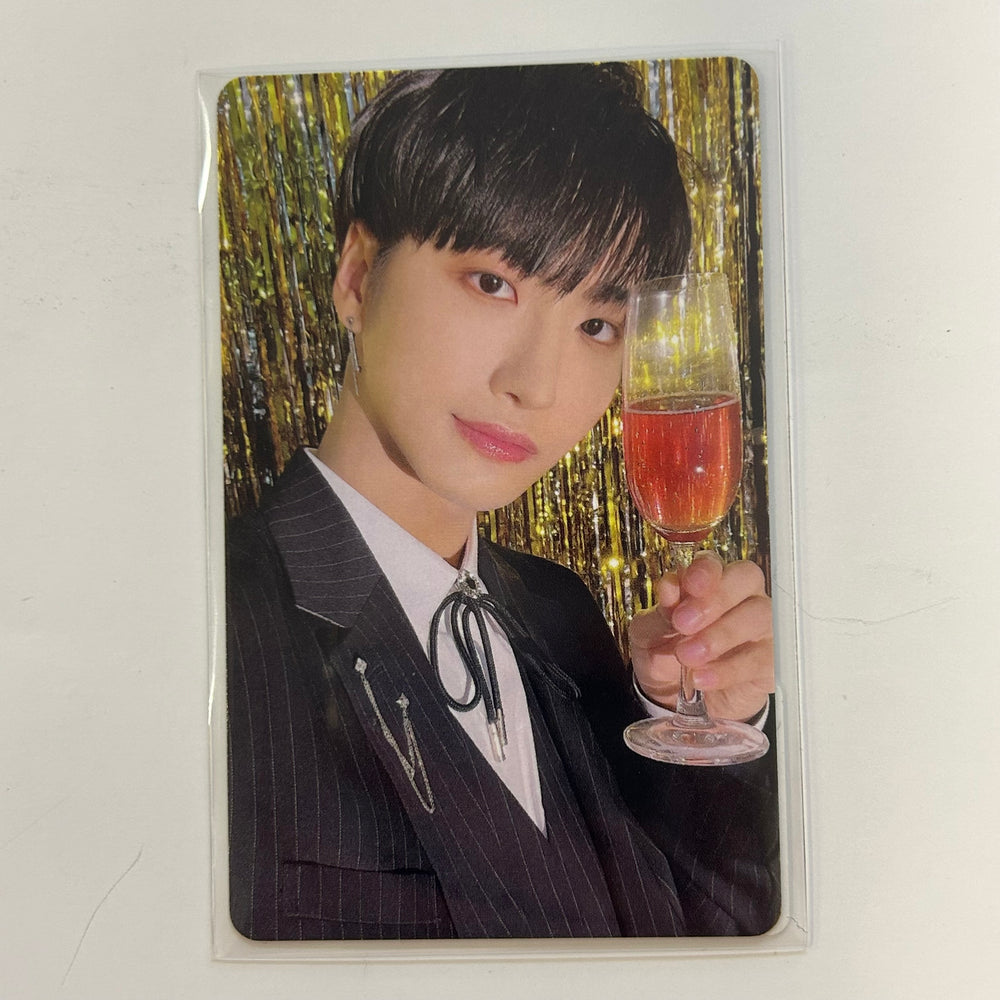 ATEEZ - 2023 SEASON'S GREETINGS Photocard