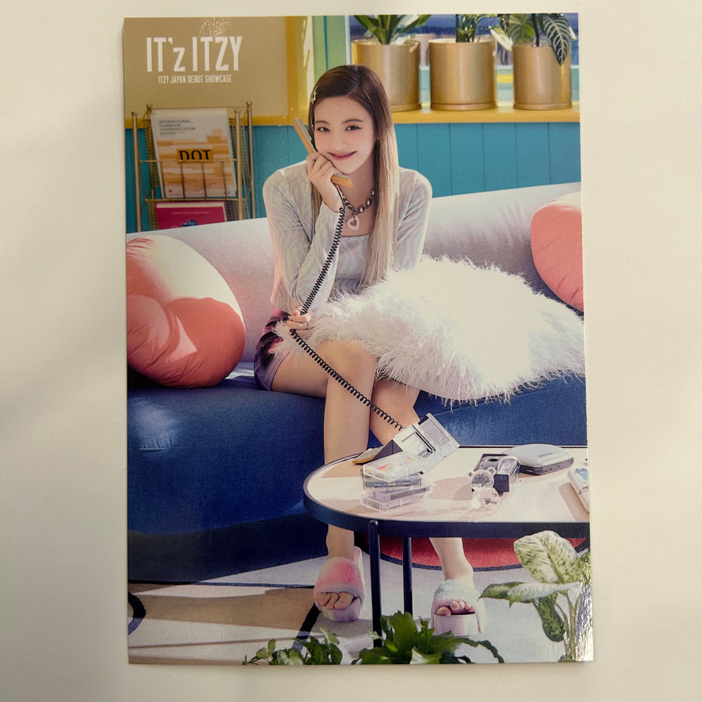 ITZY - Official Postcards