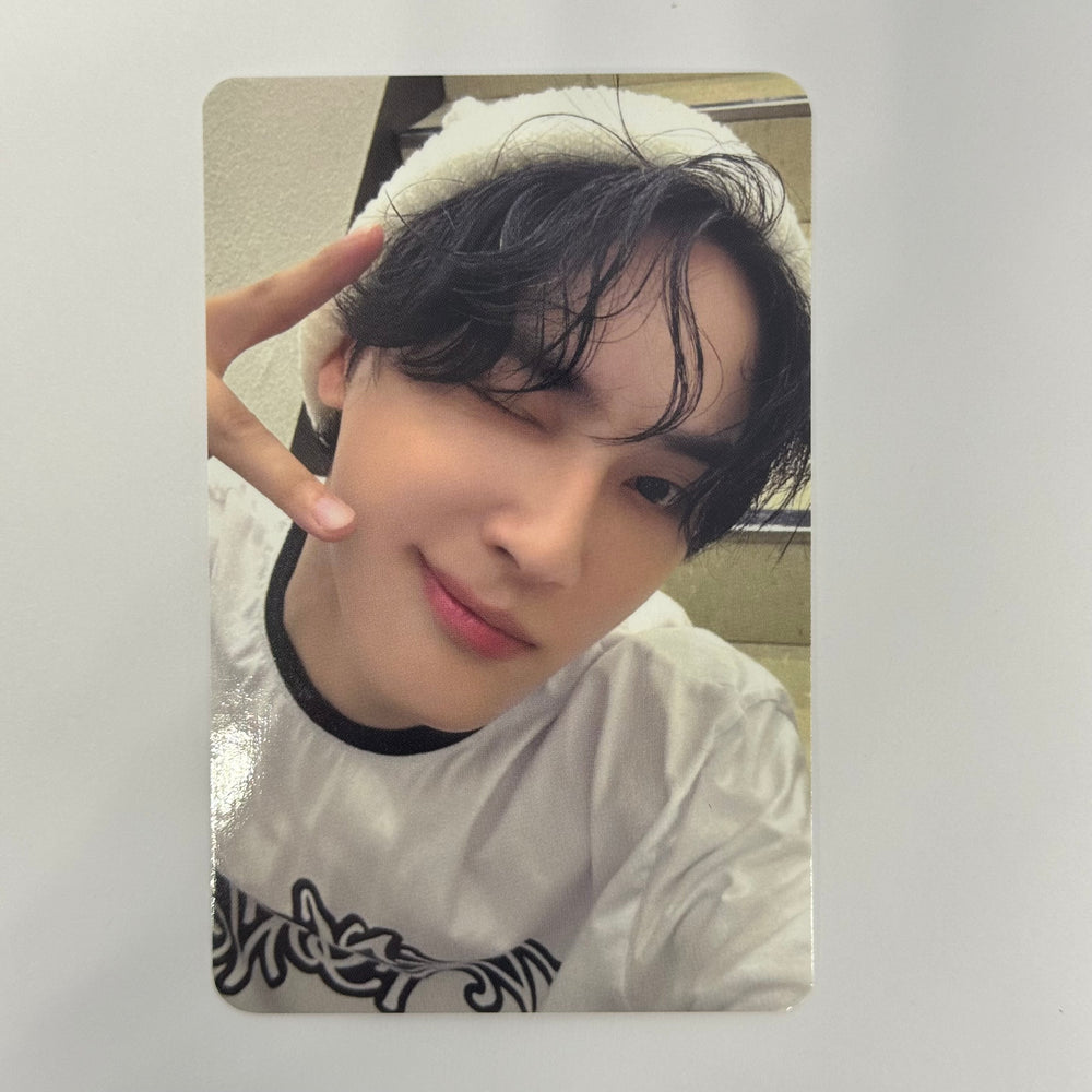 THE BOYZ - WORLD TOUR ZENERATION II Benefit Photocards