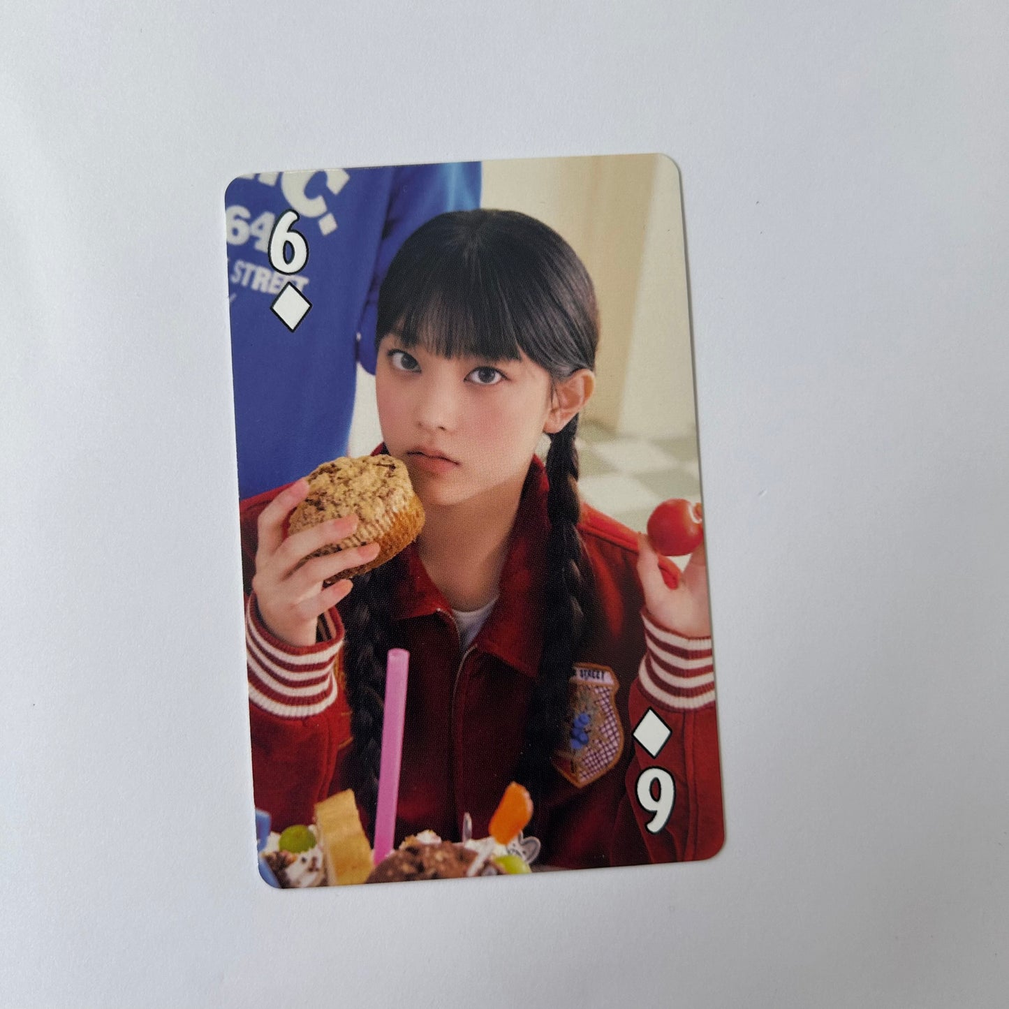 NEWJEANS - Seasons Greetings 2023 Photocards