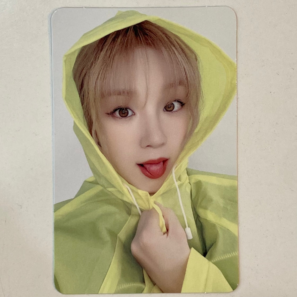 YUQI - YUQI Makestar Photocards