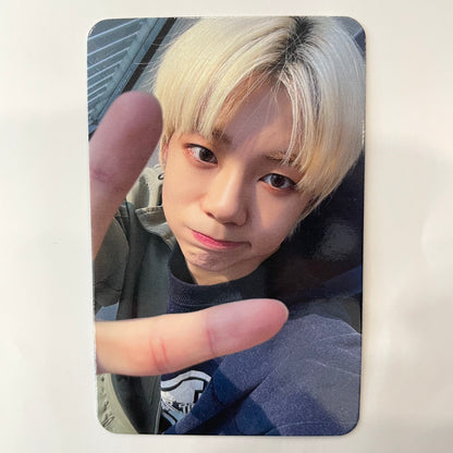 8TURN - STUNNING Apple Music Photocards