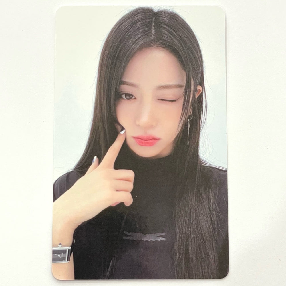 LE SSERAFIM - 'UNFORGIVEN' WEVERSE PHOTOCARDS