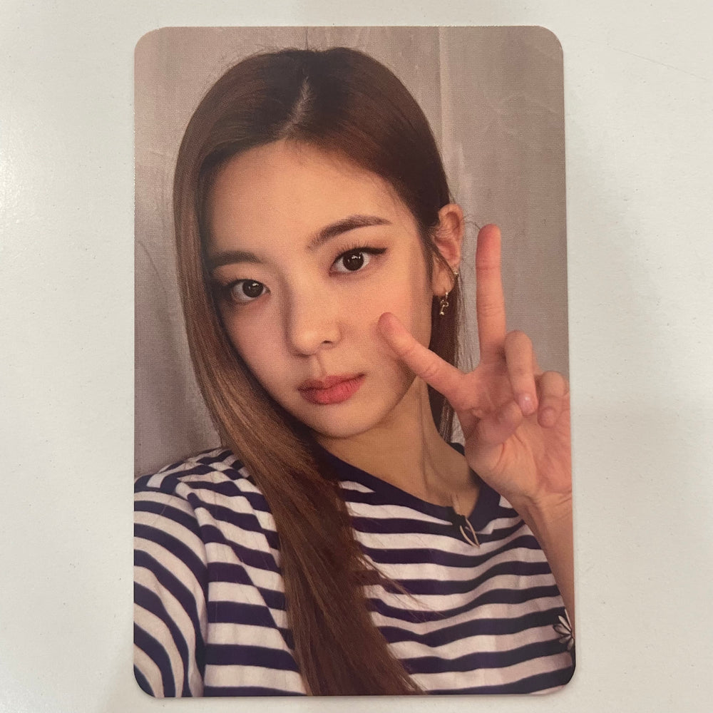 ITZY - Checkmate Preorder Photocards