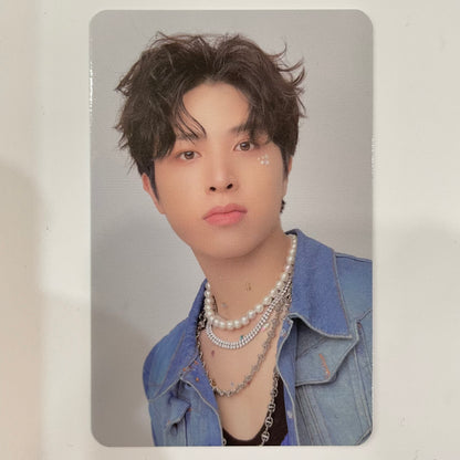 TREASURE - HELLO Seoul Tour Trading Photocards