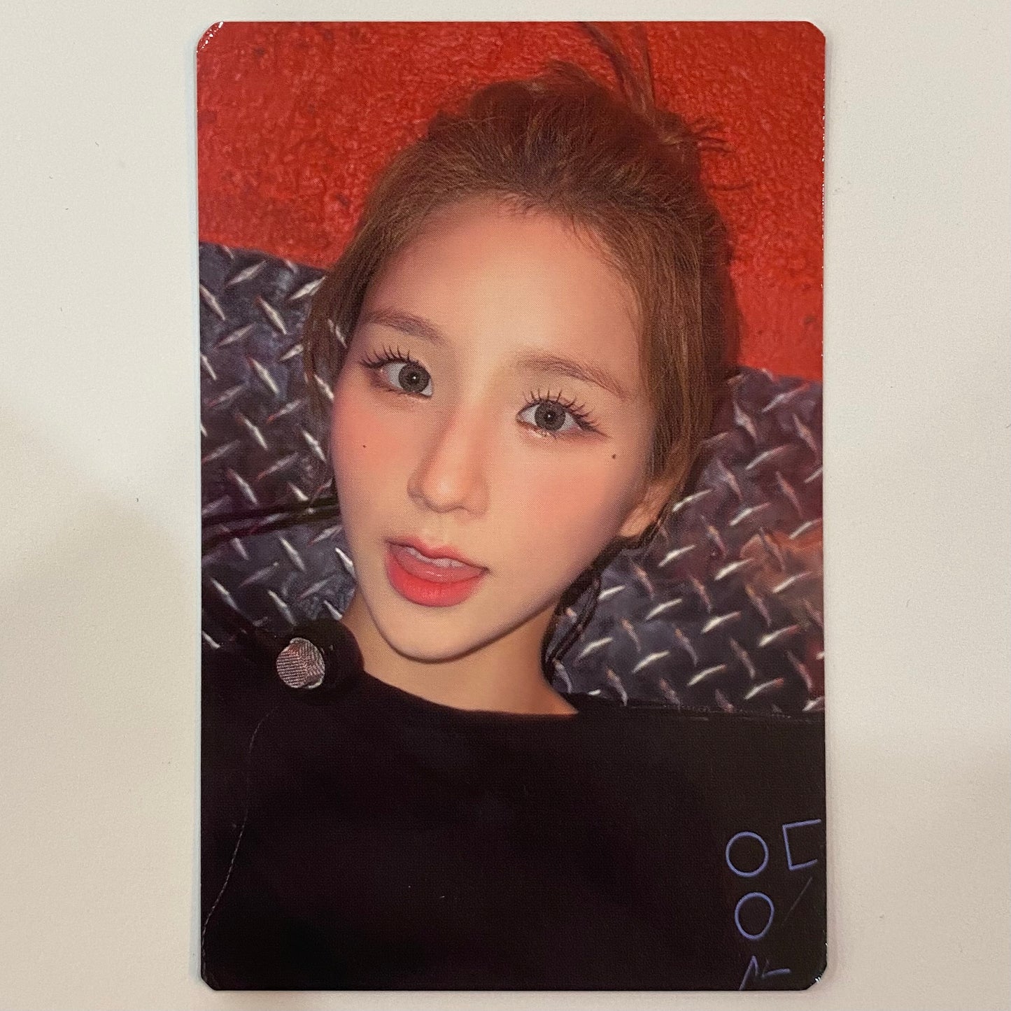 LOONA - World Tour Trading Cards