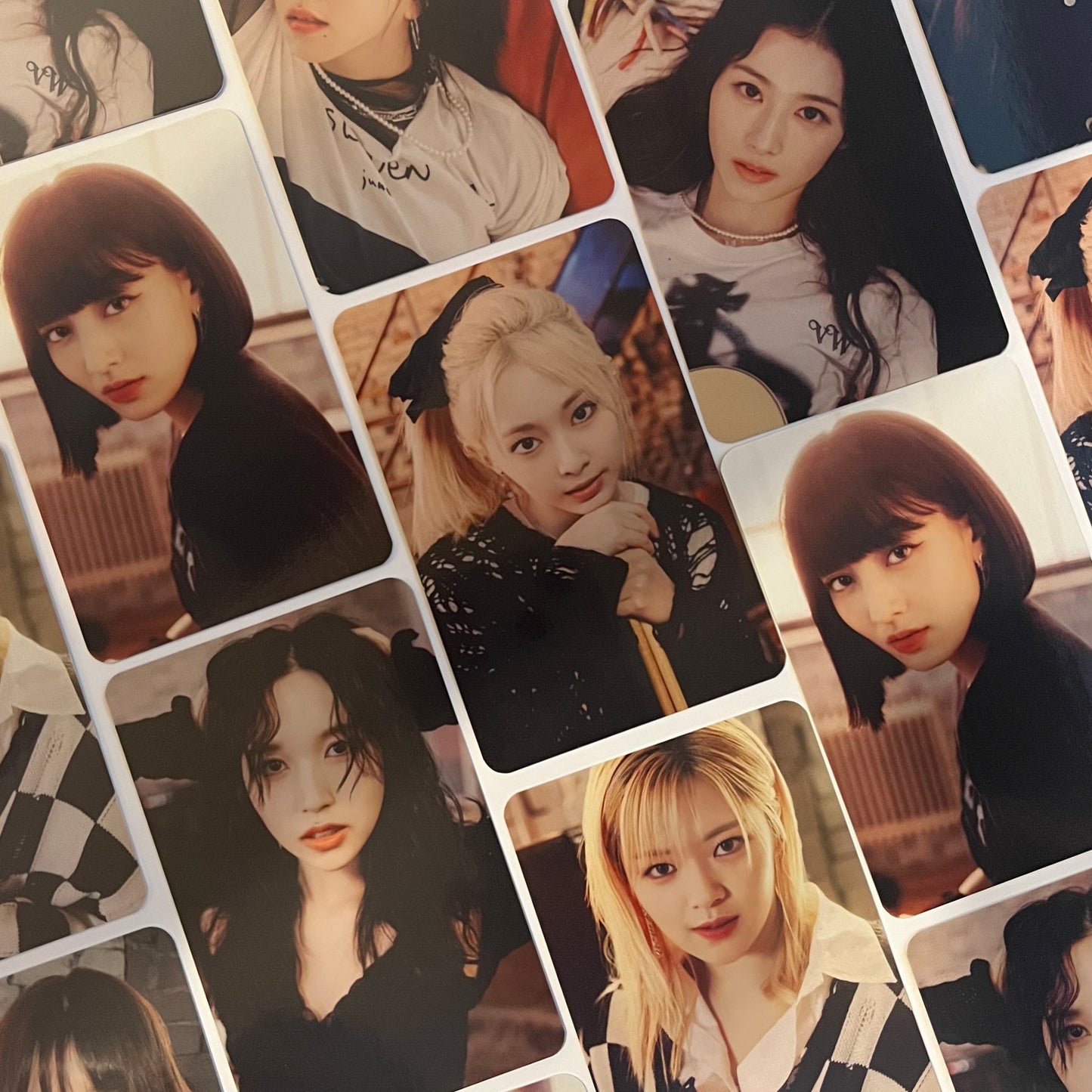 TWICE - Season's Greetings 2023 photocards