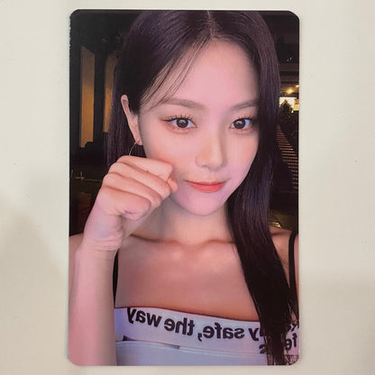 LOONA - World Tour Trading Cards