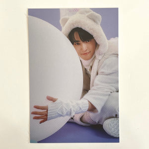 
            
                Load image into Gallery viewer, ATEEZ - &amp;#39;Snowman Factory&amp;#39; Postcards
            
        