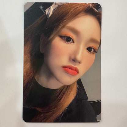 LOONA - World Tour Trading Cards