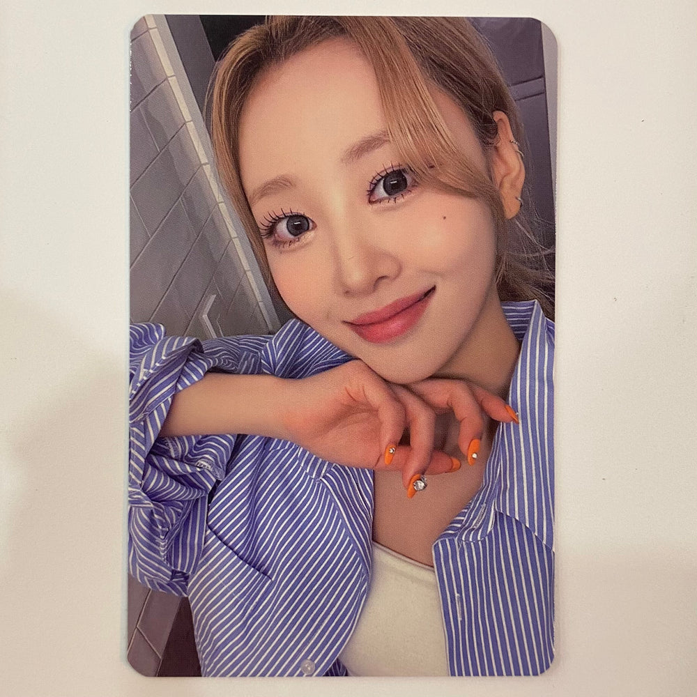 LOONA - World Tour Trading Cards – K Stars