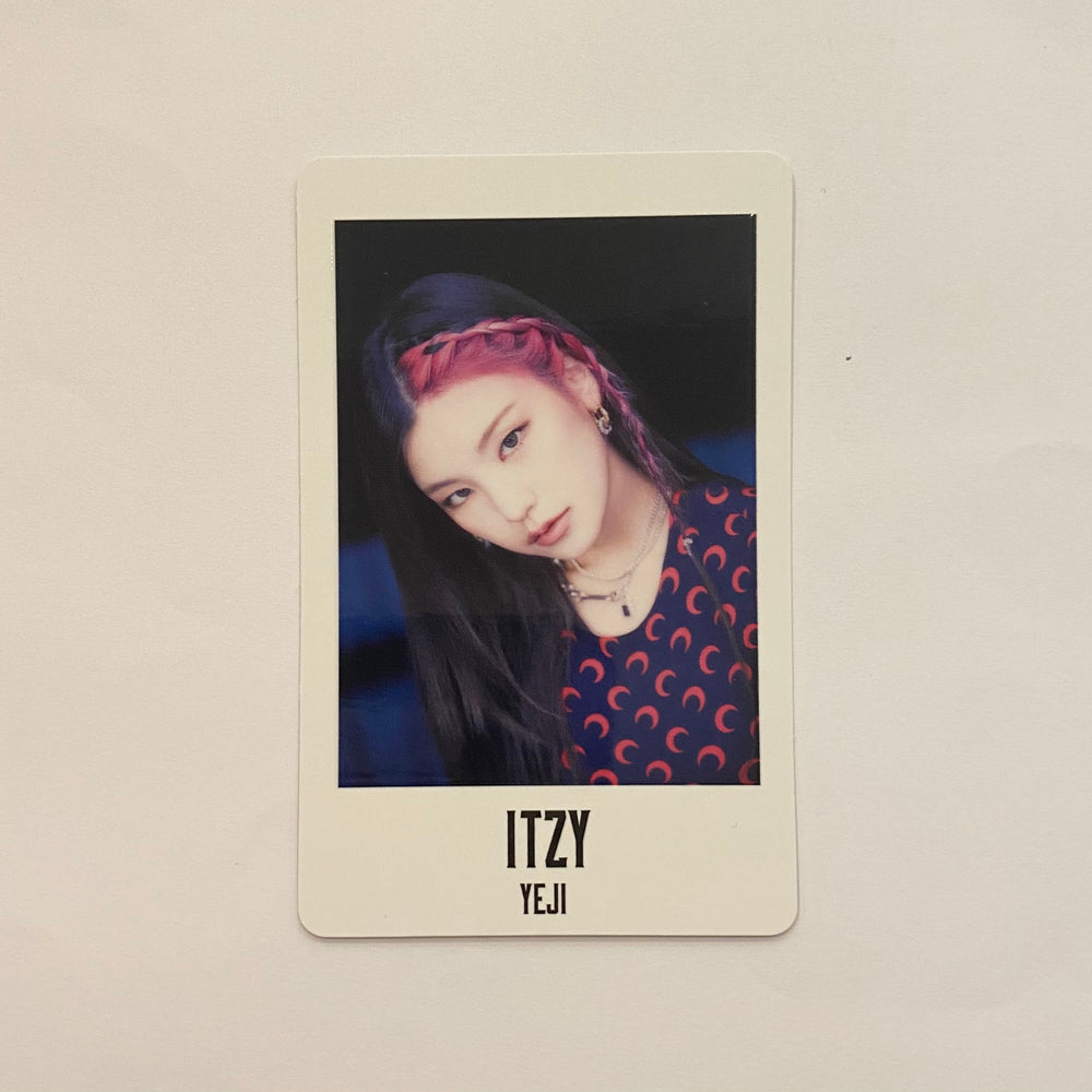 ITZY - IT’Z ITZY Polaroids