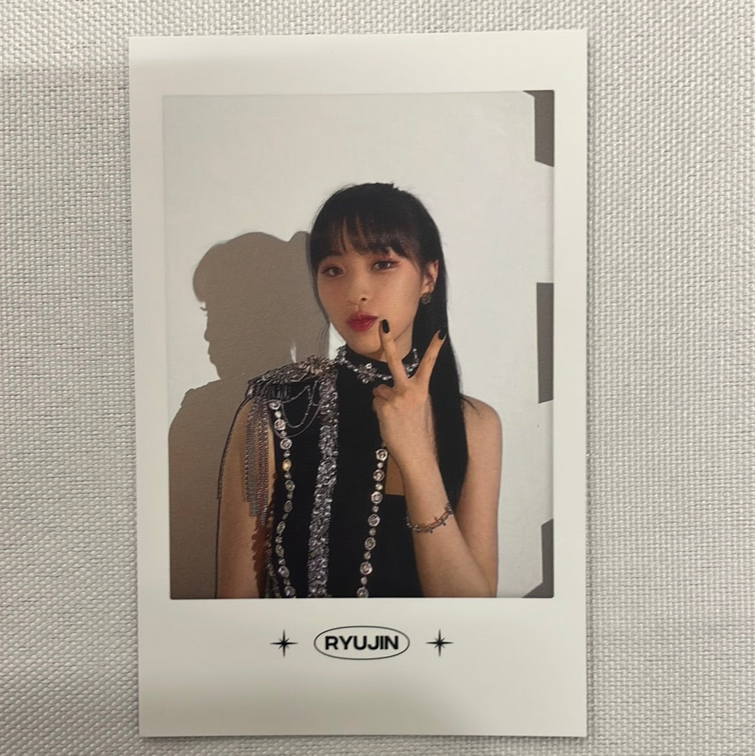 ITZY - Checkmate World Tour Polaroids