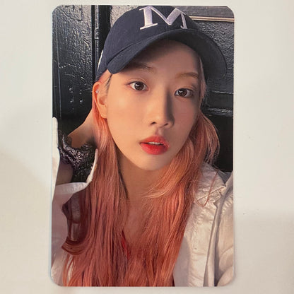 LOONA - World Tour Trading Cards