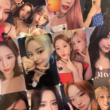 LOONA - World Tour Trading Cards