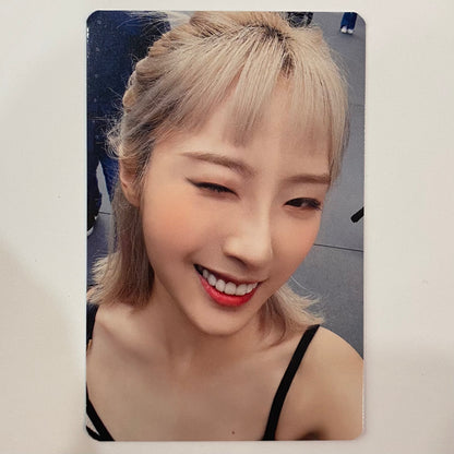 LOONA - World Tour Trading Cards