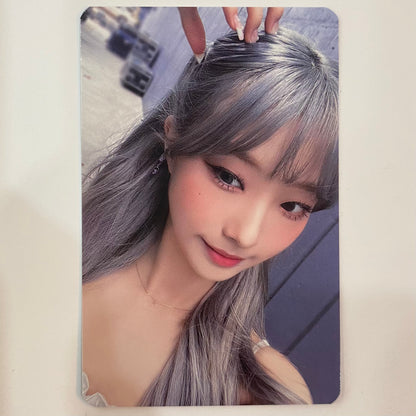 LOONA - World Tour Trading Cards